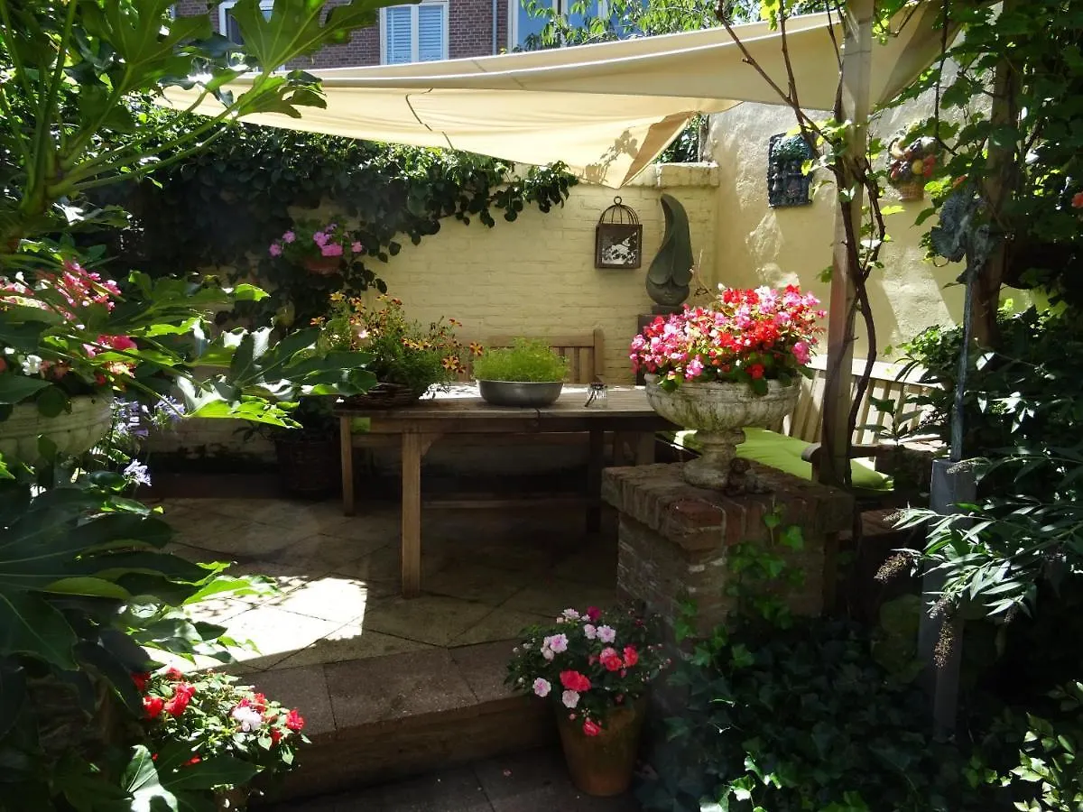 Emma'S B&B Haag Bed & Breakfast